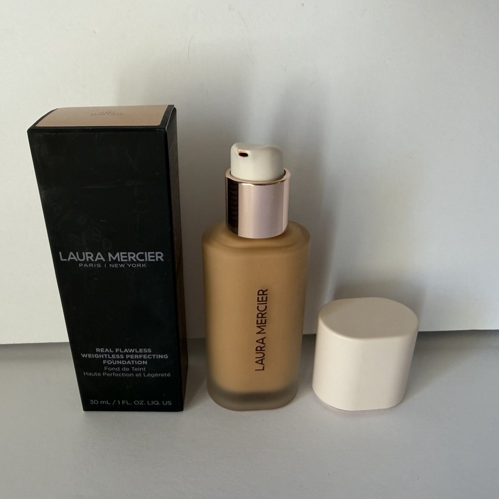 Laura Mercier Real Flawless Weightless Perfecting Foundation 4W1 Suntan 1oz 30ml